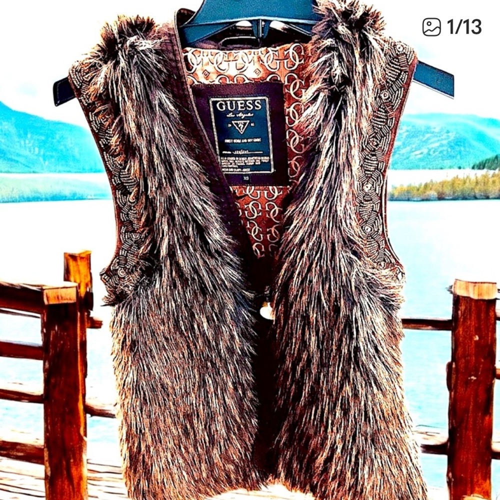 GUESS Vintage Faux Fur Brown Vest with beads XS/S
